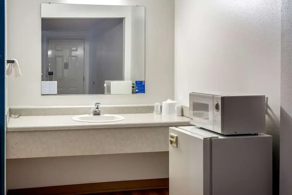 Motel 6 Albany, OR
