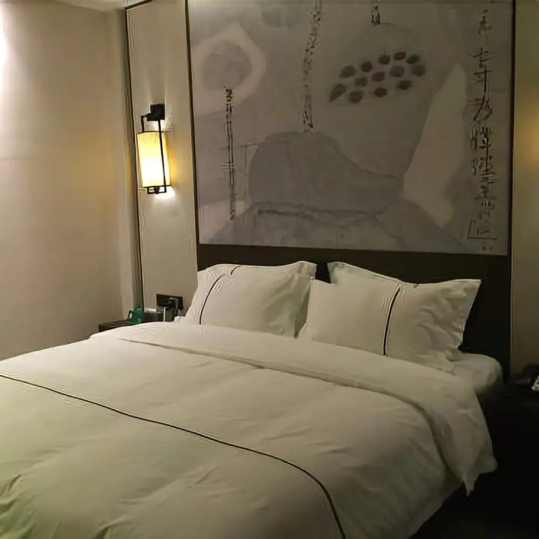 Golden Hotel
