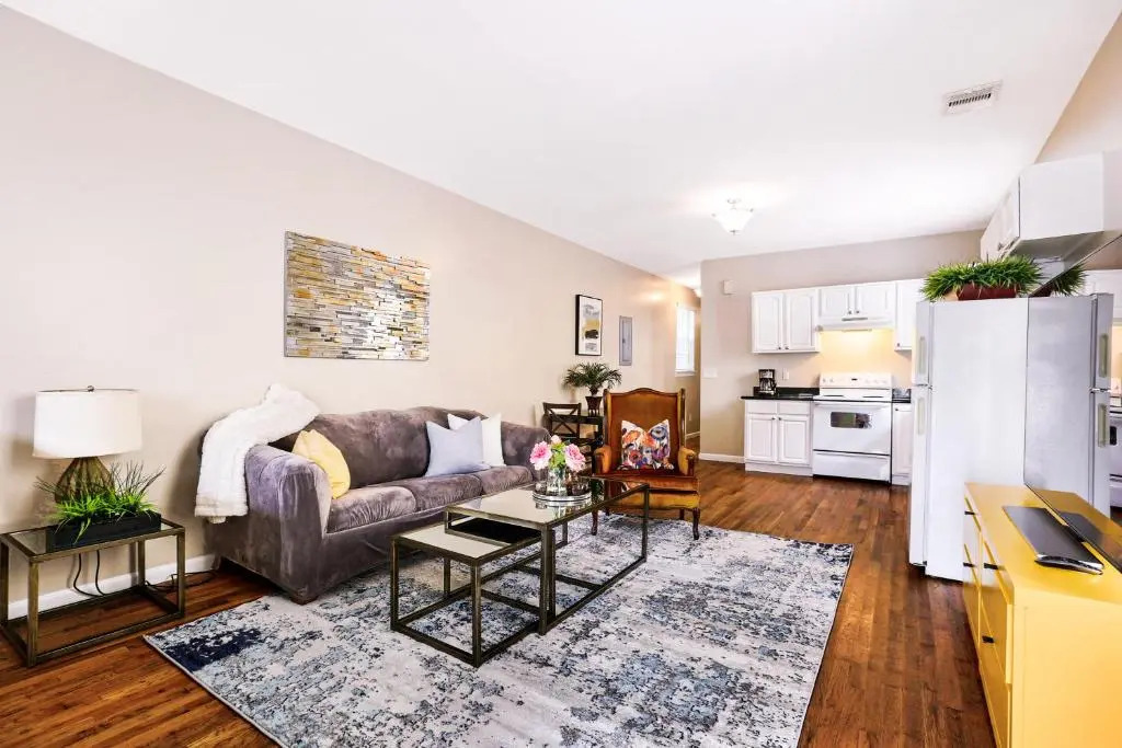 Spacious Historic Mid-City 2 Bedroom House!!!