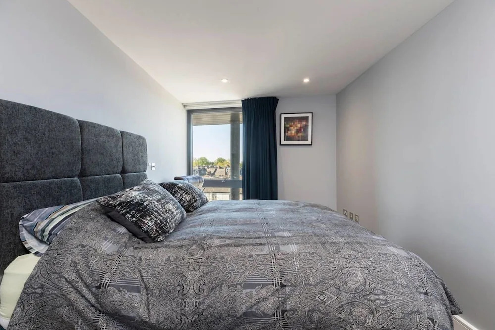 Smart 1 bed Flat in Richmond Close to Tube Station