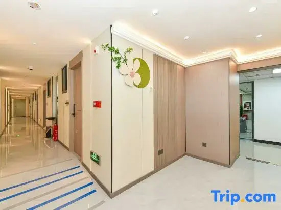 Shuyu.Yunqi InteIIigentAudiovisuanI HoteI(Guiyang RaiIway Station Wangxiang City Branch）