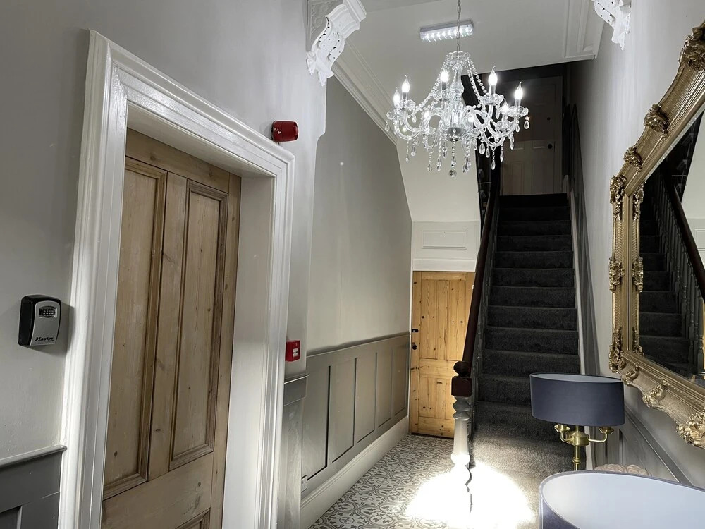 Newly Renovated Apartment in Scarborough