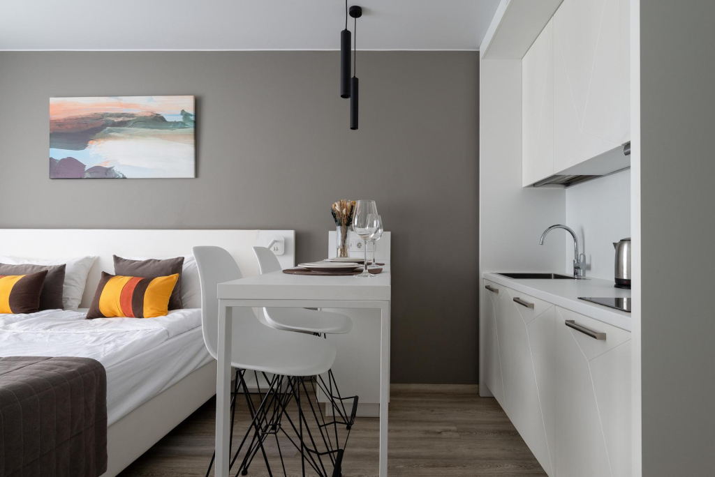 MyHome YourHome (МайХоум ЙоХоум) на улице Салова