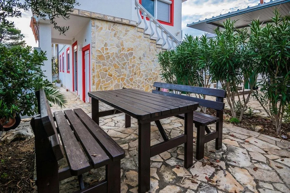 Apartments Gogoljak