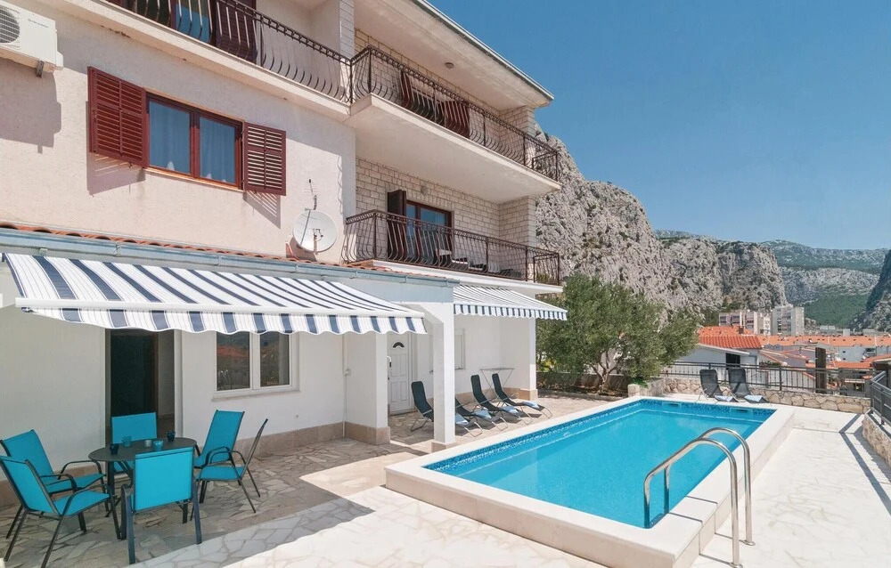 Awesome Home in Omis With Wifi and 6 Bedrooms