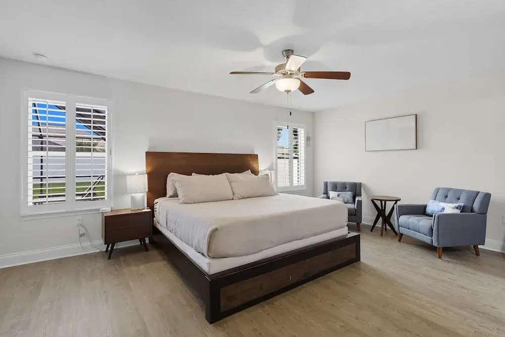 Modern 4BR Retreat Near Beach Heated Pool