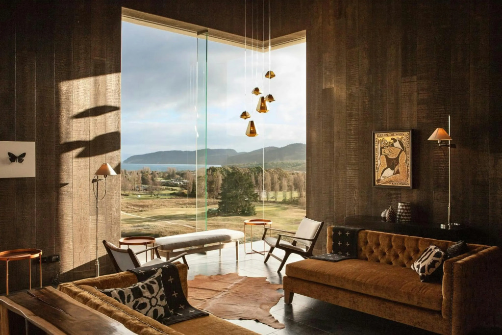 Kinloch Manor & Villas