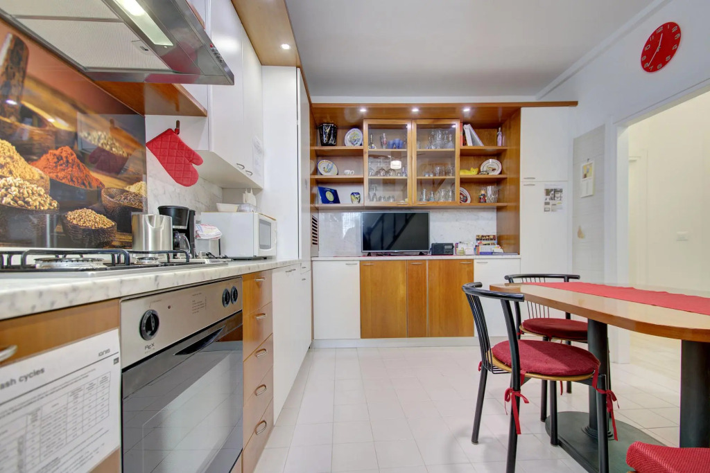 RIALTO MARKET NEW 5pax 3bed 2bath Wifi PowerAircnd