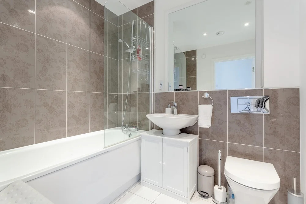 Modern 1 Bedroom Apartment With Stunning London Views
