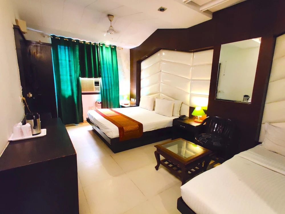 Unistar Rooms