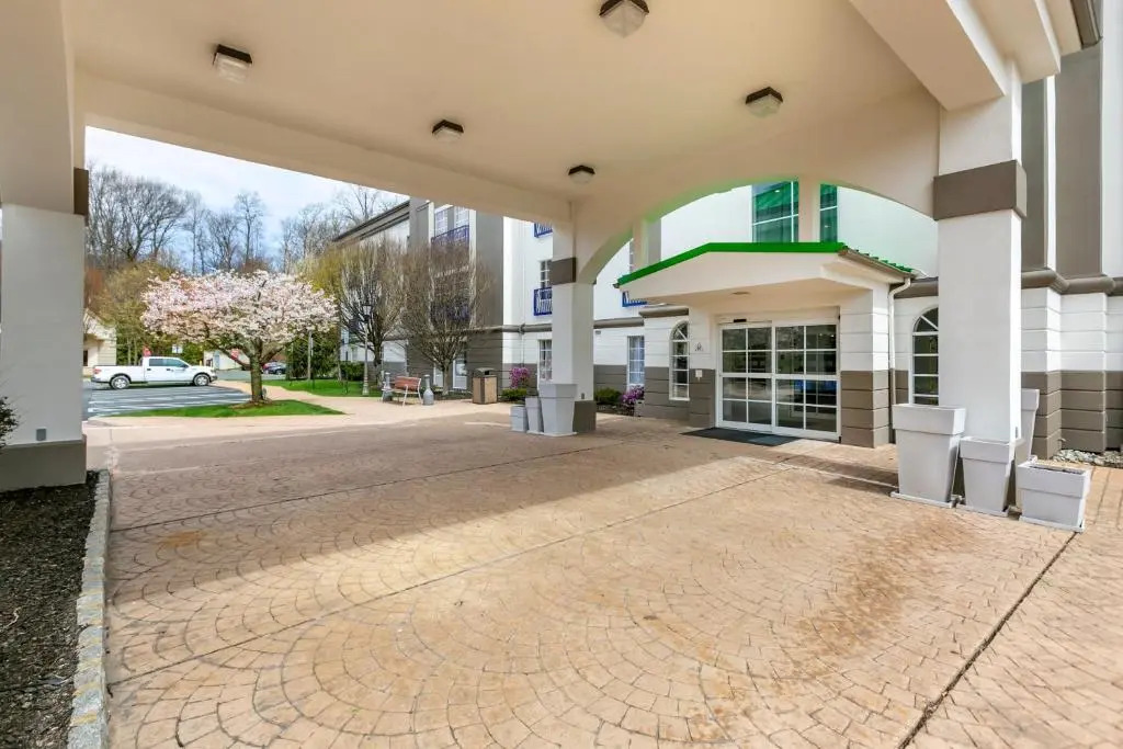 Holiday Inn Express Hotel & Stes Mt. Arlington Rockaway Area by IHG