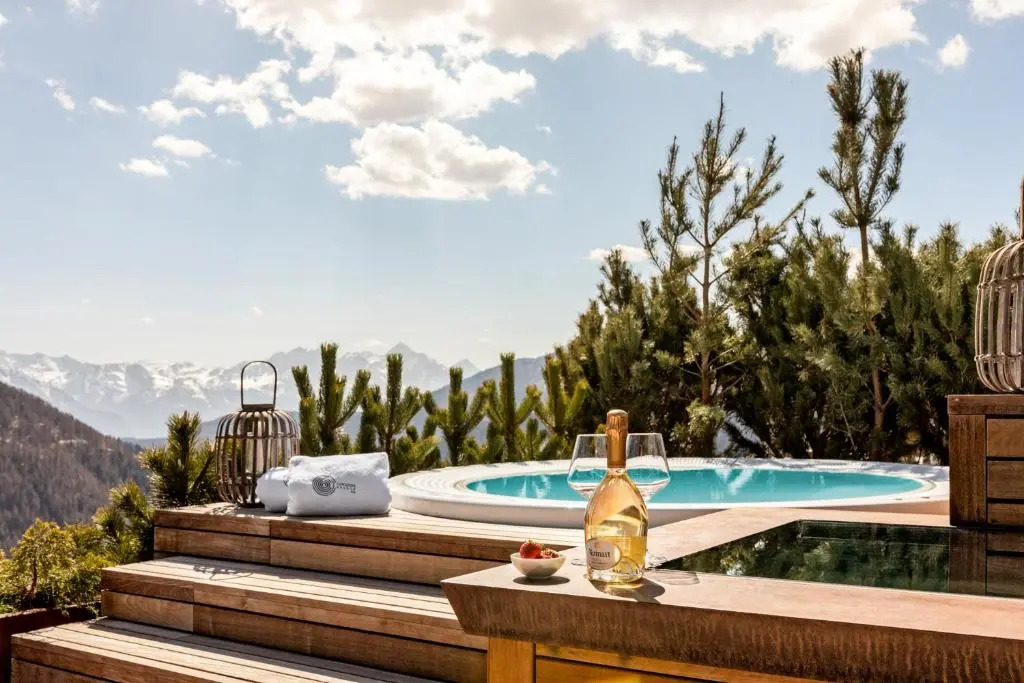 Chalet Cocoon Deluxe Private Spa and F&B