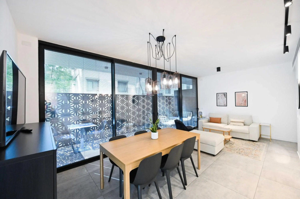 Stylish 1BR in Ben Yehuda 73 by HolyGuest