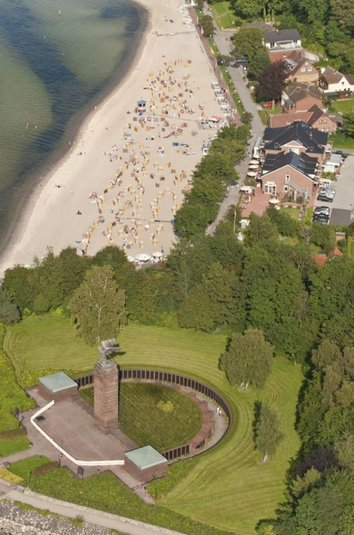 Heikendorf Ostseebad Strandhotel mit Sauna by Belvilla