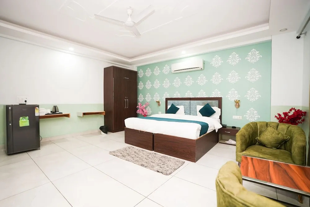 Tanvi Premium Residency