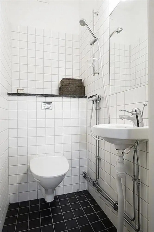 Pay-Less Guest House A2
