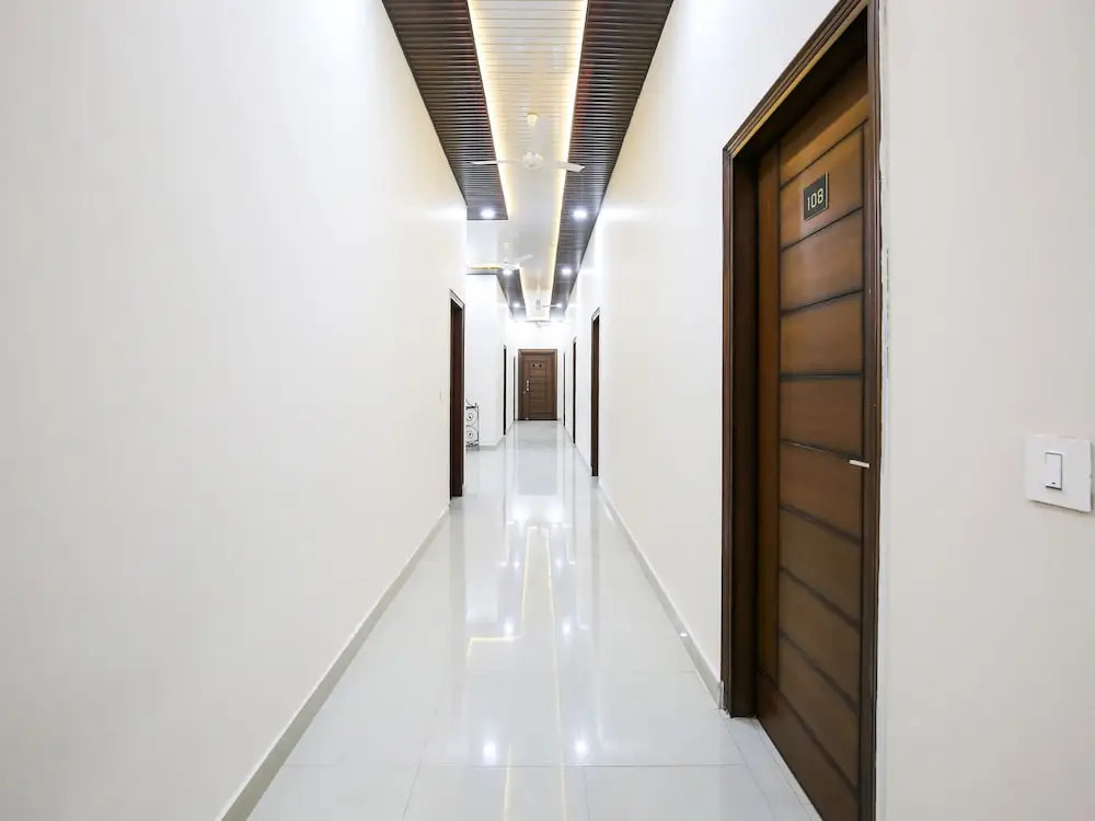 Hotel Goldenland by OYO Rooms