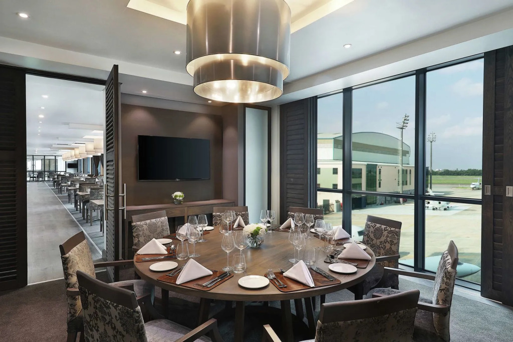 Legend Hotel Lagos Airport, Curio Collection By Hilton
