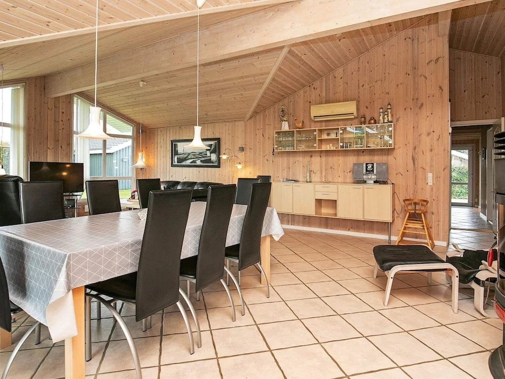 Comfy Holiday Home in Hals With Whirlpool