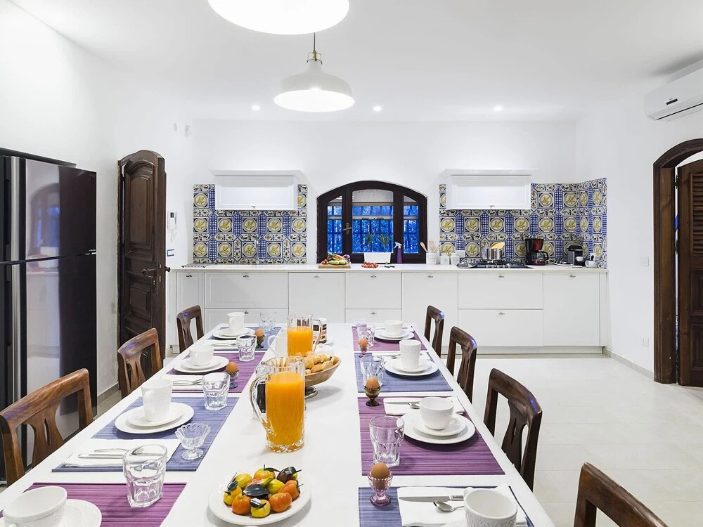 Exclusive Villa With Private Swimming Pool That Enjoys a Splendid Seafront View