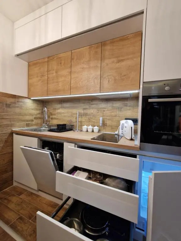 Garnet Star Apartments 1
