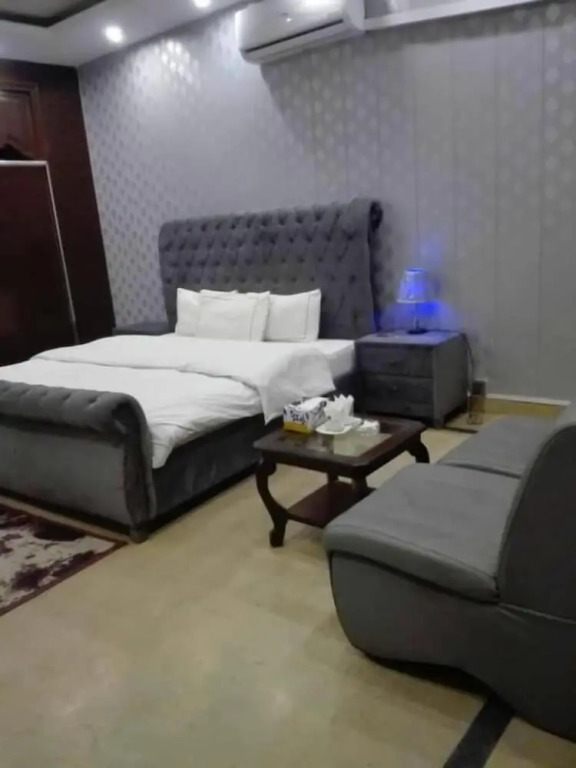 MadCrew GuestHouse