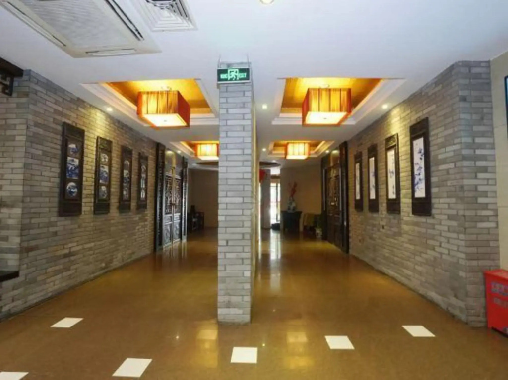 Xiangshan Business Hotel