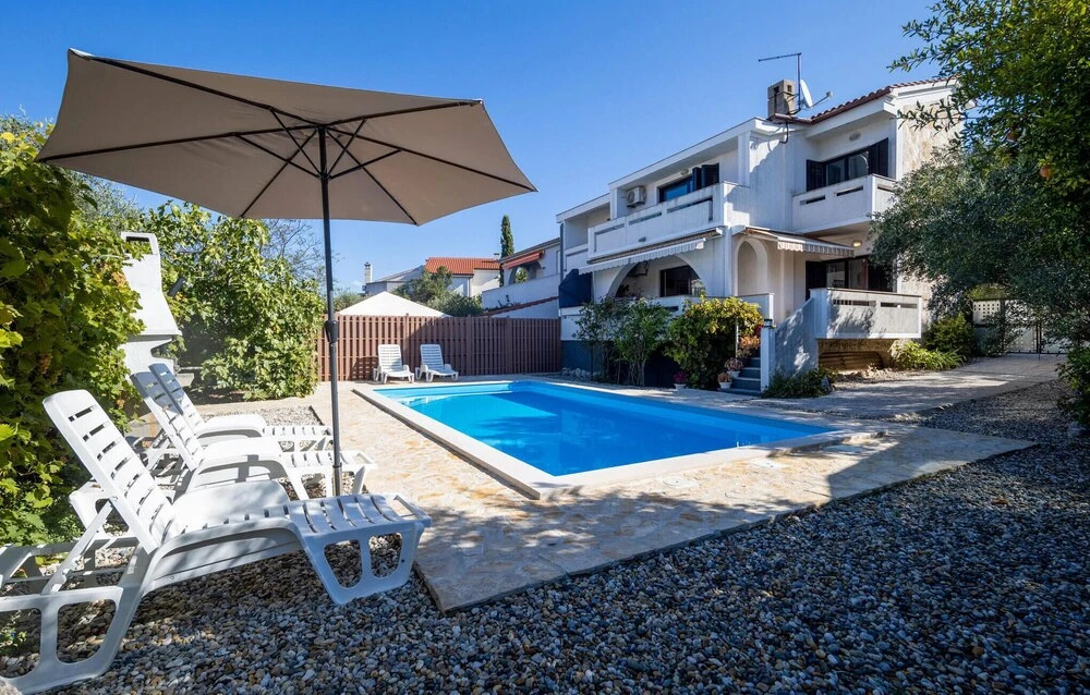 Gorgeous Home In Punat