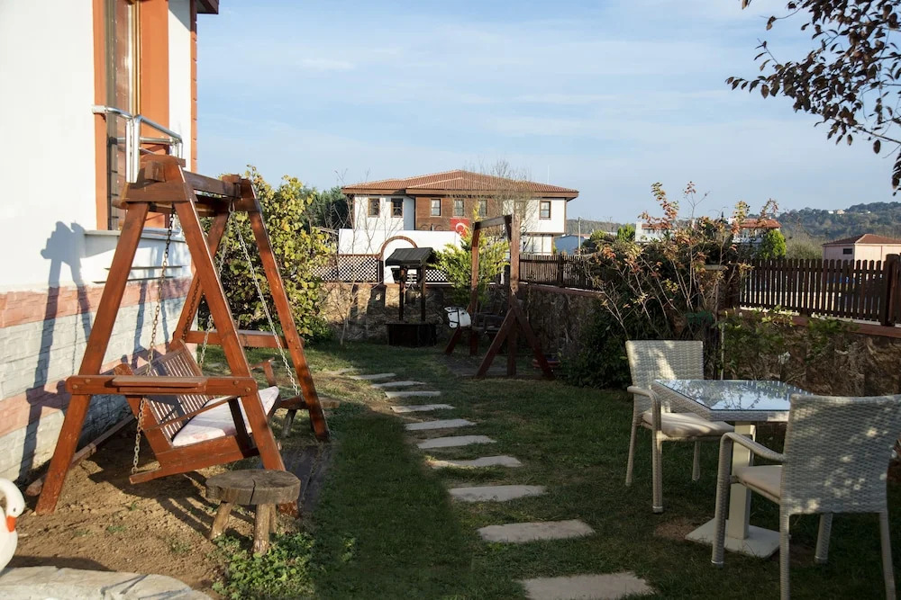 Defne Hotel