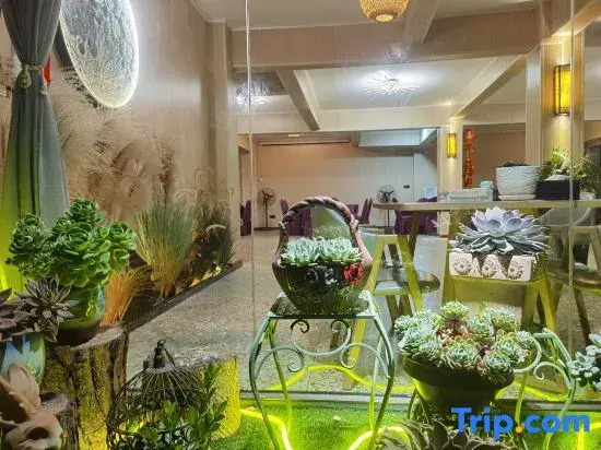 Oriental Charm Hotel (Gutian Site Tourist Center Branch)