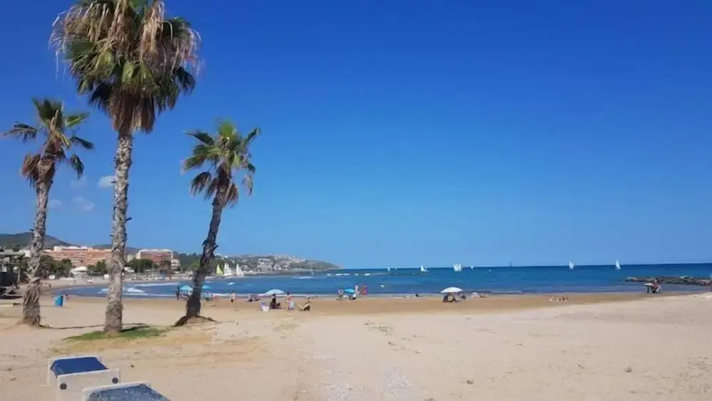 Bonito apartamento en la playa