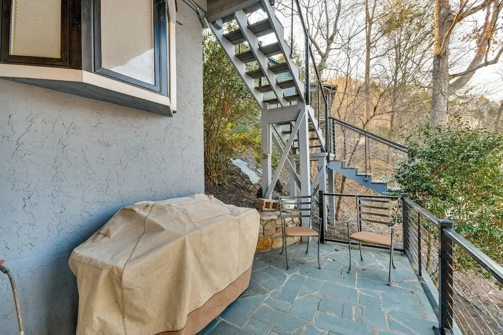Hot Tub + Mtn Views! Rumbling Bald Resort Cabin