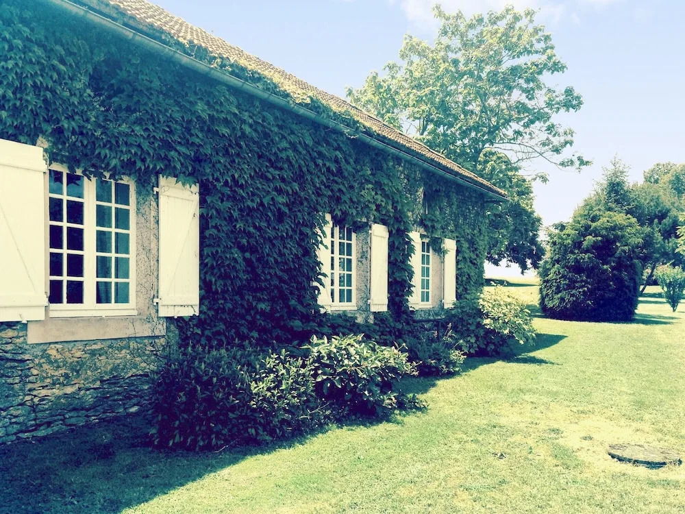 House With 4 Bedrooms in Saint-amand-de-coly, With Wonderful Mountain