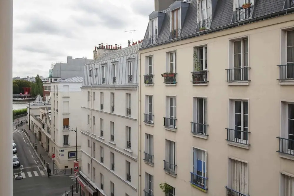 Comfortable Parisian Home 2mins From Metro Line 7