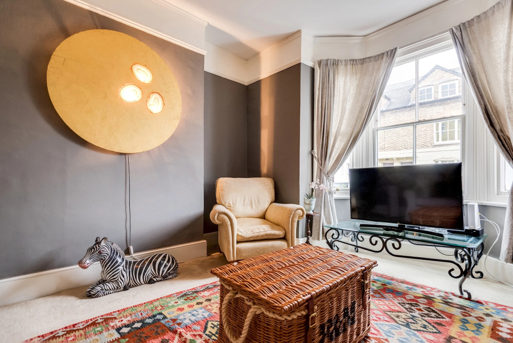 The Walton House spacious 3-Bedroom Jericho House close to City Centre