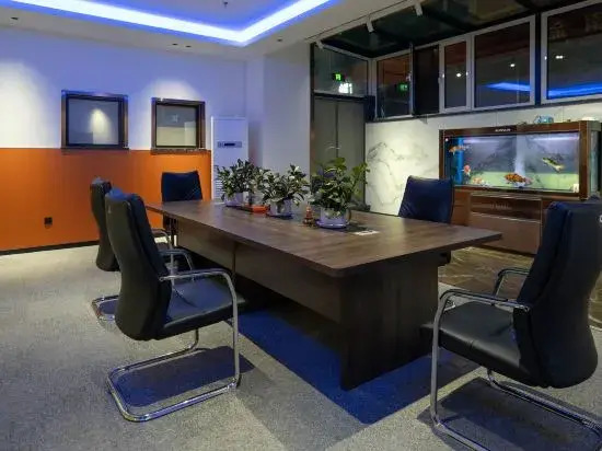 Qianshan Rd Homestay (Huanan Square, Dalian)