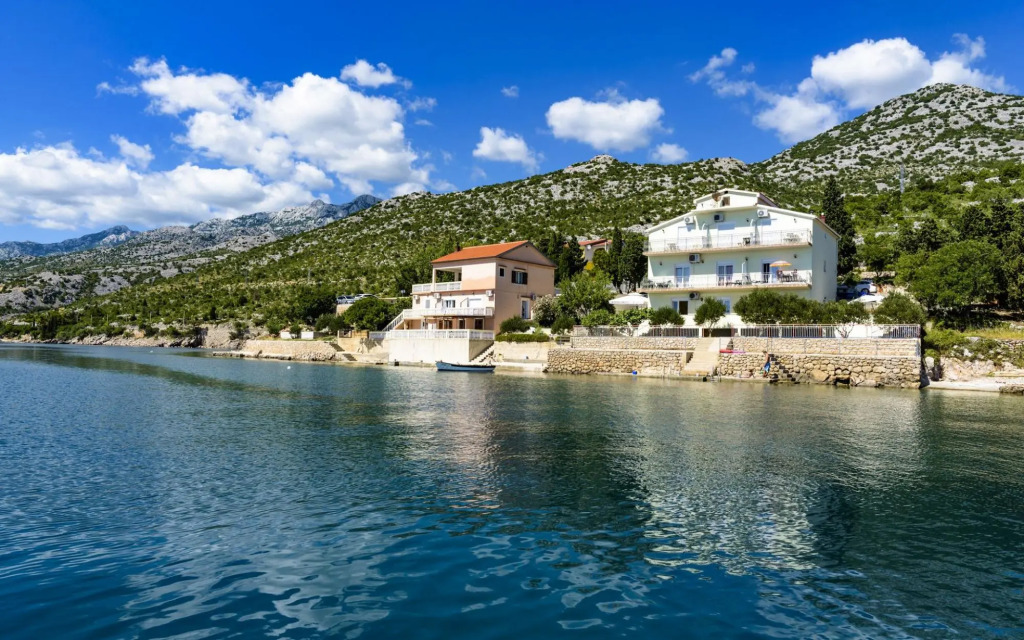 Toma - 5m From the sea With Parking - A1