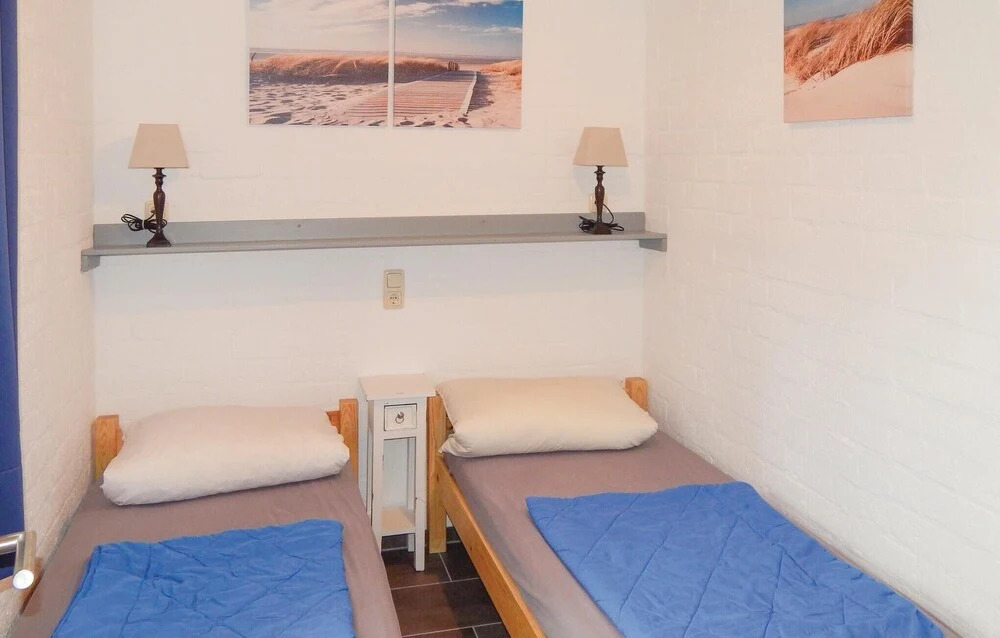 Awesome Home in Bruinisse With 3 Bedrooms and Wifi