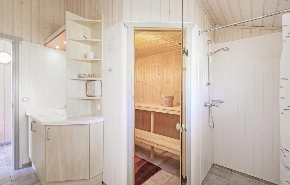 Nice Home In Rechlin With Sauna