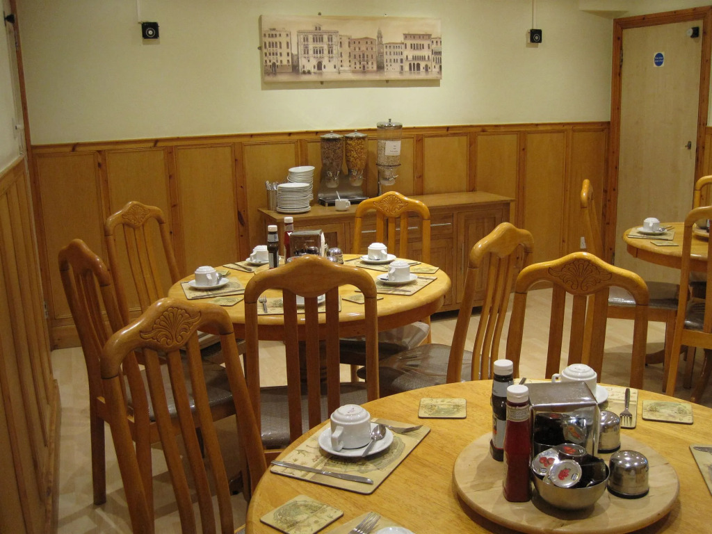 Central Hotel