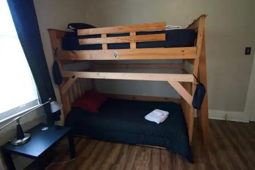 Cajun Hostel Downtown