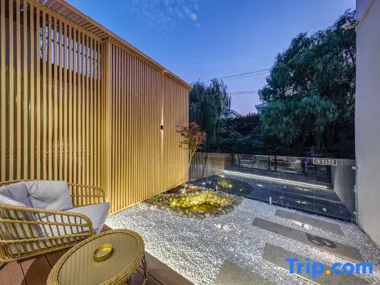 Tongli Qingyan · Shangpin Courtyard Riverside Vacation Apartment