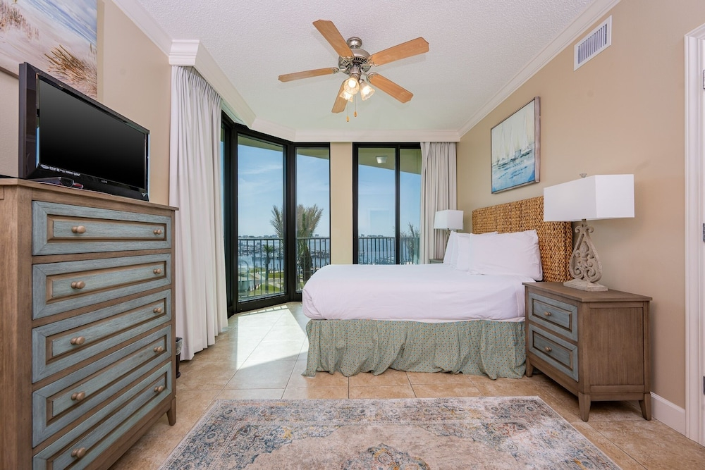 Phoenix On The Bay 1303 3 Bedroom Condo