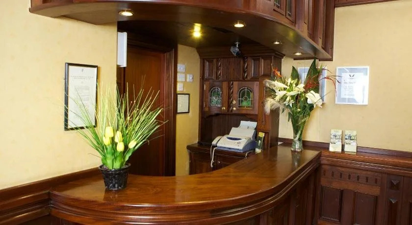 Leens Hotel