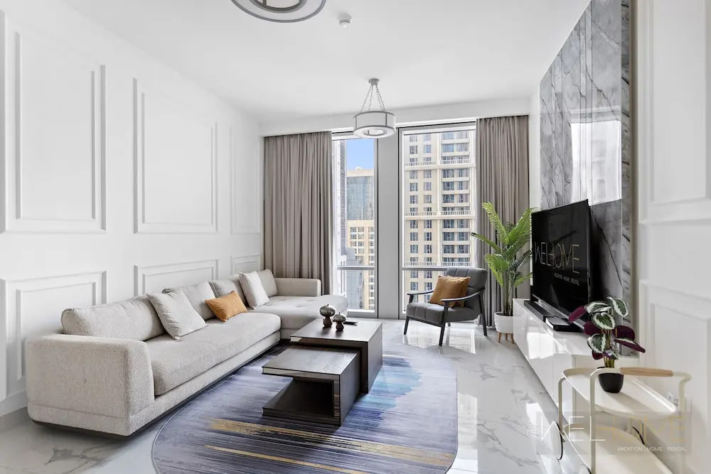 WelHome - Luxurious 2BR Apt. at Noora Tower in Business Bay