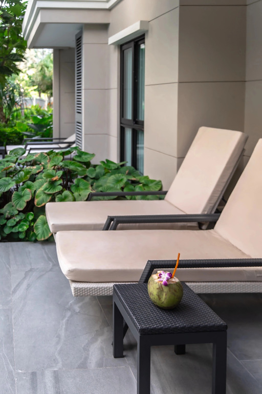 Апартаменты Title Legendary Pool Access 1-Bedroom Suite by TVC