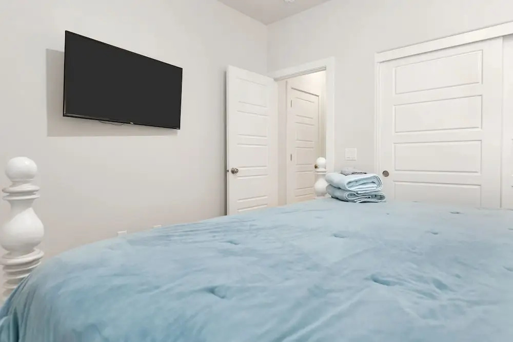 Rock Canyon Oasis 4 Bedroom Home by RedAwning