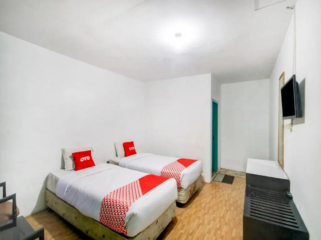 OYO 2322 Dien Karona Hotel