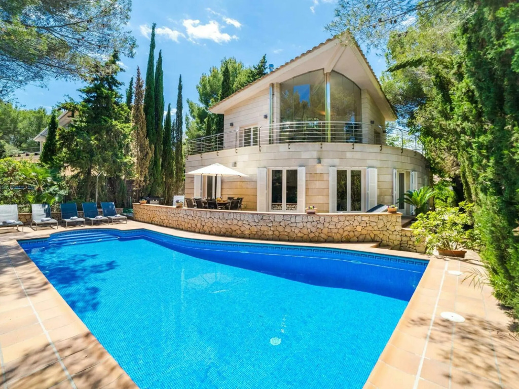 Spectacular Holiday Home in Alcudia with Private Pool