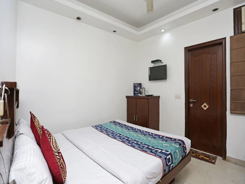 OYO 1660 Hotel Topaz